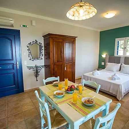 Hotel Theodora Valsamata
